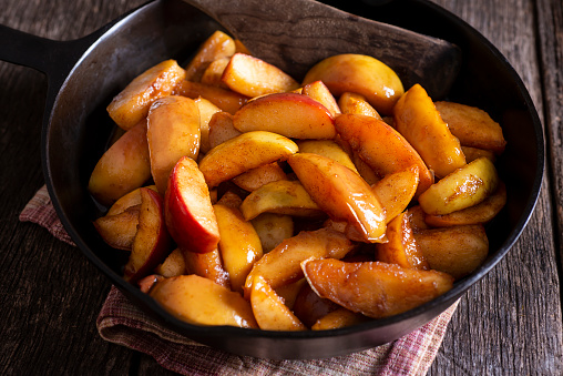 Cinnamon Apples in a Cast Iron Skillet