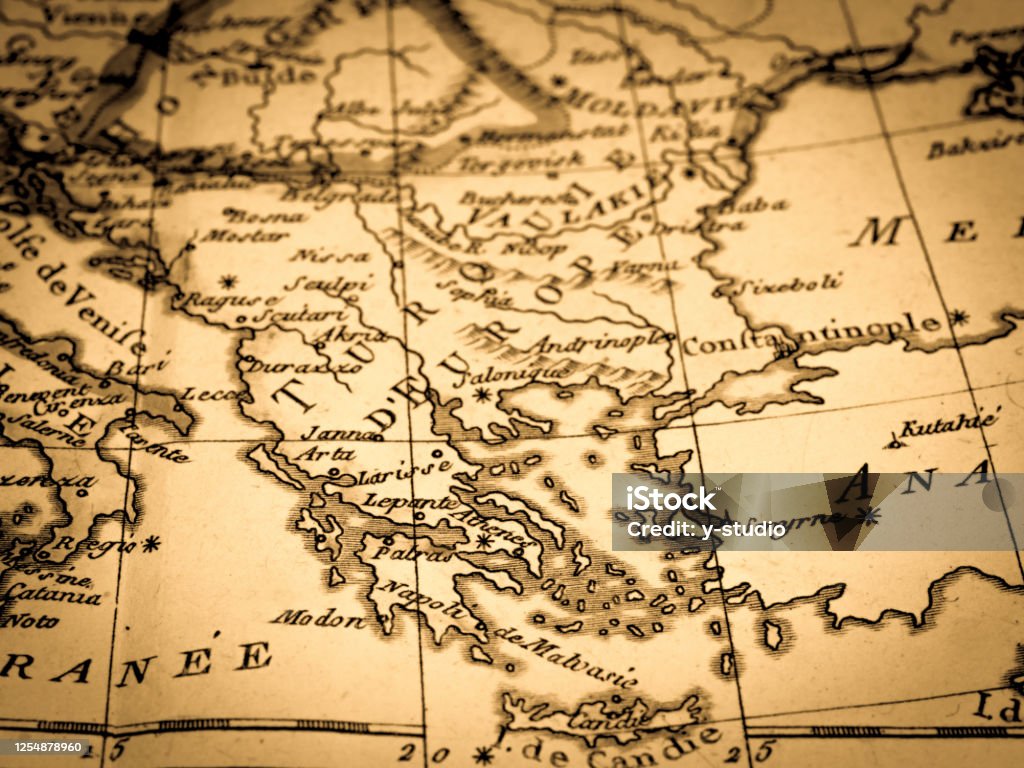 Những ai yêu thích lịch sử sẽ không thể bỏ lỡ bản đồ thế giới cổ Hy Lạp đầy tính nghệ thuật này. Với các chi tiết tỉ mỉ và độ phân giải cao, bạn sẽ được trải nghiệm như đang thực sự đứng trên đất Hy Lạp cổ đại. Hãy cùng khám phá những tuyệt phẩm của văn hóa Hy Lạp thông qua bản đồ thế giới cổ này.
