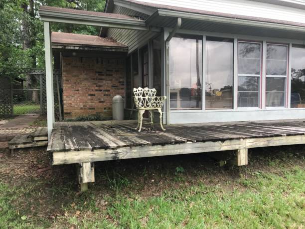 istock Rotten porch deck needing repair and replacement 1254886936