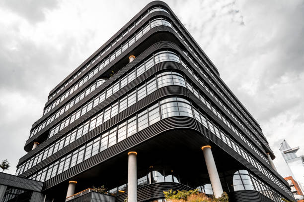 istock Low office building in New York City 1254905010