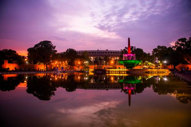 raisina hill colourful evening - new delhi india night government imagens e fotografias de stock