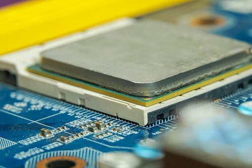 Removing And Replacing A Computer Processor Cpu Installing And Removing ...