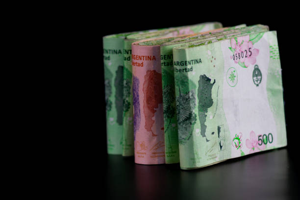 istock Argentine banknotes of large numbers 1254993787