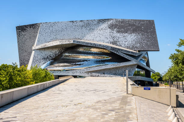 facade of the philharmonie de paris concert hall. - national concert hall imagens e fotografias de stock