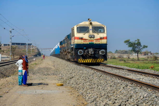 貨物列車インド - diesel locomotive ストックフォトと画像