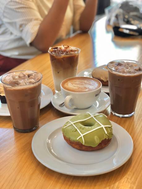 istock Cafe date with friends 1255062298