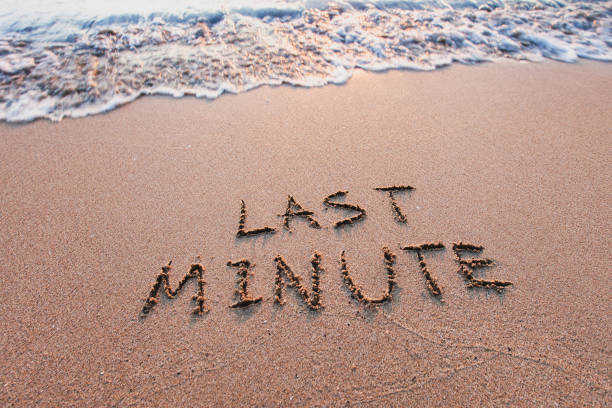 istock last minute deal offer 1255089265