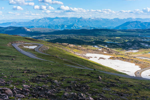 медвежье шоссе - absaroka range стоковые фото и изображения