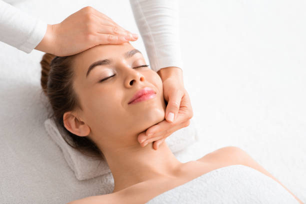 istock Face sculpturing procedure for pretty young woman 1255188753