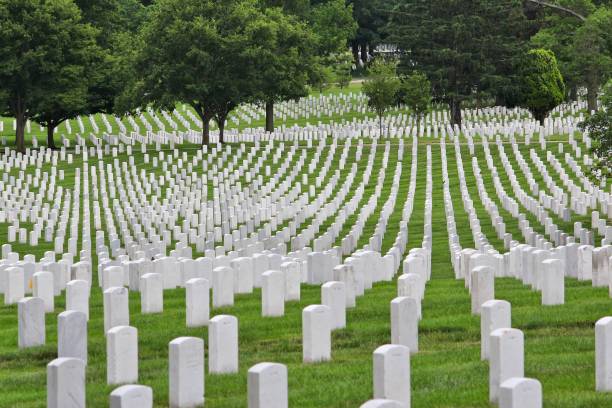 cementerio nacional de arlington - arlington virginia cemetery arlington national cemetery national landmark fotografías e imágenes de stock