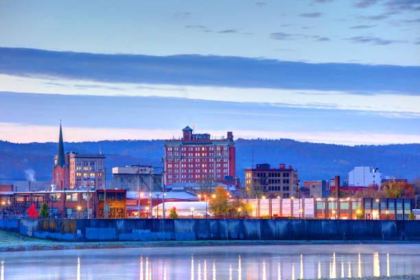 Binghamton Skyline Binghamton is a city in, and the county seat of, Broome County, New York, United States binghamton ny stock pictures, royalty-free photos & images