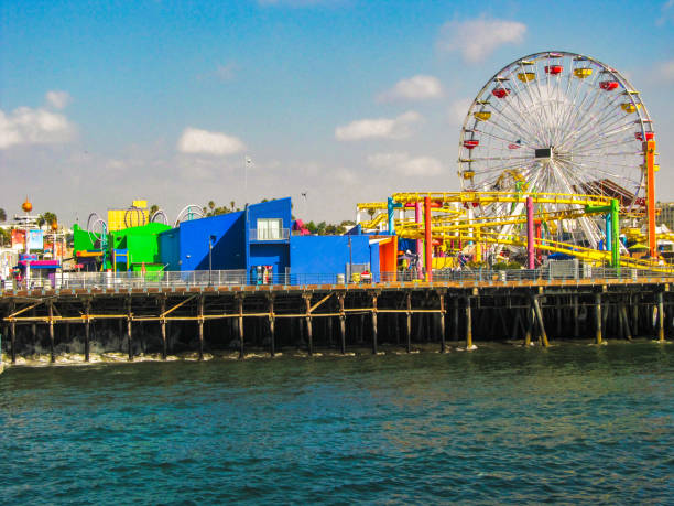 View of the Santa Monica Pier View of he world famous amusement park in Santa Mónica, California san clemente california stock pictures, royalty-free photos & images