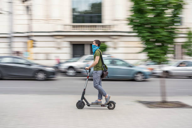 istock Modern city life 1255390960