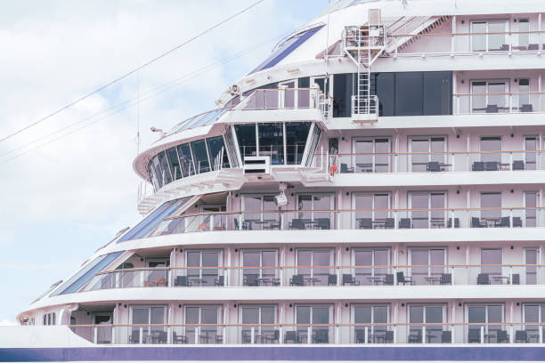 profile of the bow decks of a cruise ship - repairing sky luxury boat deck imagens e fotografias de stock