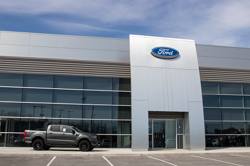 Kokomo - Circa March 2020: Ford Car and Truck Dealership. Ford sells products under the Lincoln and Motorcraft brands.