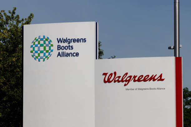 Walgreens Boots Alliance Headquarters. WBA brought together Walgreens and Alliance Boots pharmaceuticals. Deerfield - Circa June 2019: Walgreens Boots Alliance Headquarters. WBA brought together Walgreens and Alliance Boots pharmaceuticals. walgreens stock pictures, royalty-free photos & images