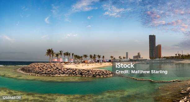 Area Pantai Di Jeddah Corniche Di Barat Arab Saudi Foto Stok - Unduh Gambar Sekarang - Jeddah, Cakrawala perkotaan - Lanskap kota, Arab Saudi