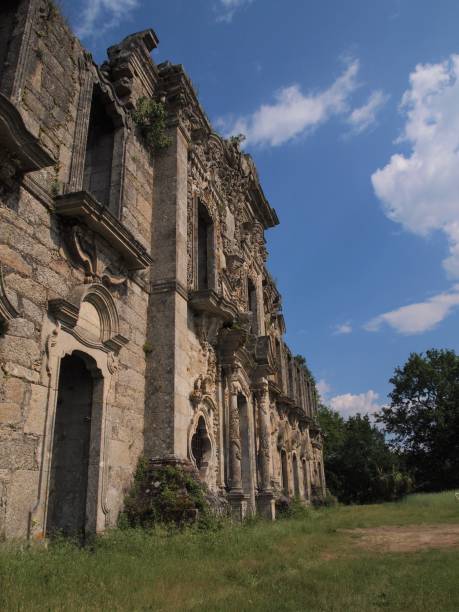 istock Old stone facade of abandoned palace 1255470313
