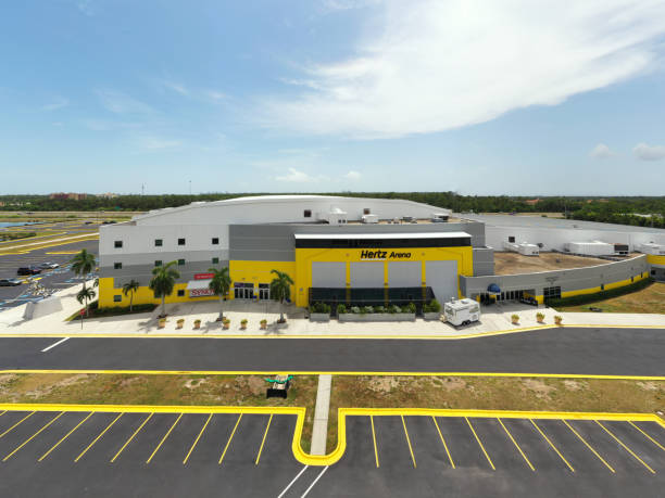 photo aérienne hertz arena estero fl usa - the hertz corporation photos et images de collection