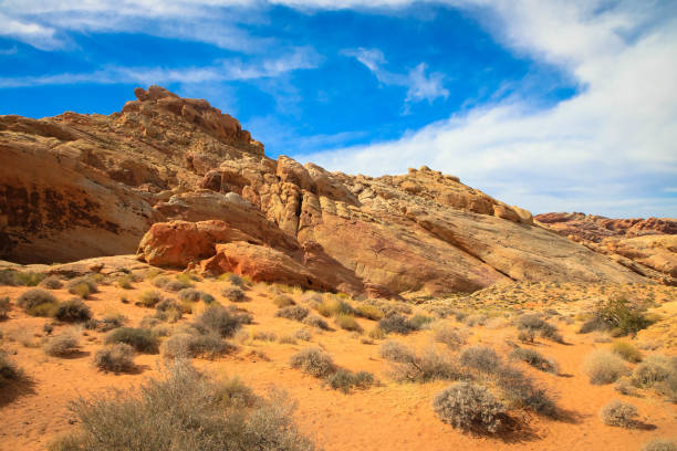 valley of fire state park krajobraz w pobliżu las vegas - extreme terrain eroded snow landscape zdjęcia i obrazy z banku zdjęć