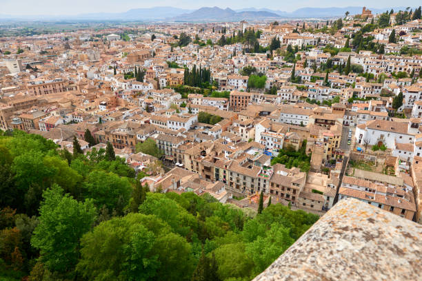 istock the city of granada 1255564331