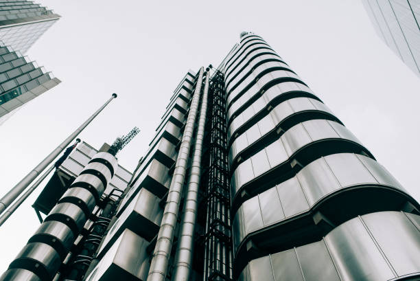 istock Tall and modern London corporate building 1255579073