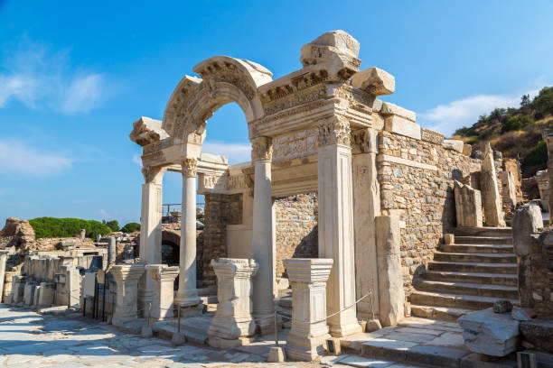 древний город эфес, турция - ephesus greek culture temple greece стоковые фото и изображения