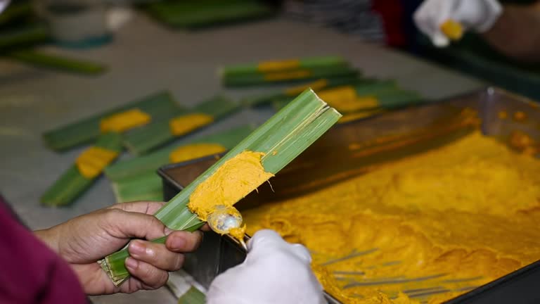 Malaysian Food: 'Otak-otak' (Attap Leaves Wrapped Fishcake)