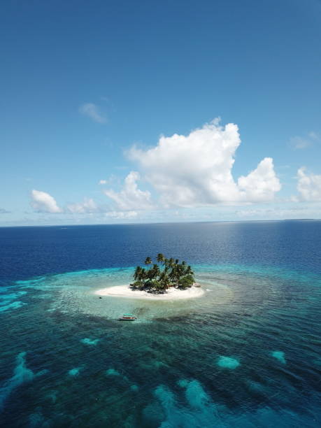 istock Uninhabited island JEEP island in Chuuk, Micronesia 1255691645