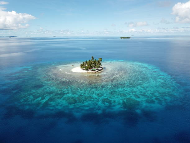 istock Uninhabited island JEEP island in Chuuk, Micronesia 1255692335