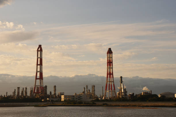 istock Yokkaichi Complex over the Suzuka River illuminated by the setting sun 1255753734