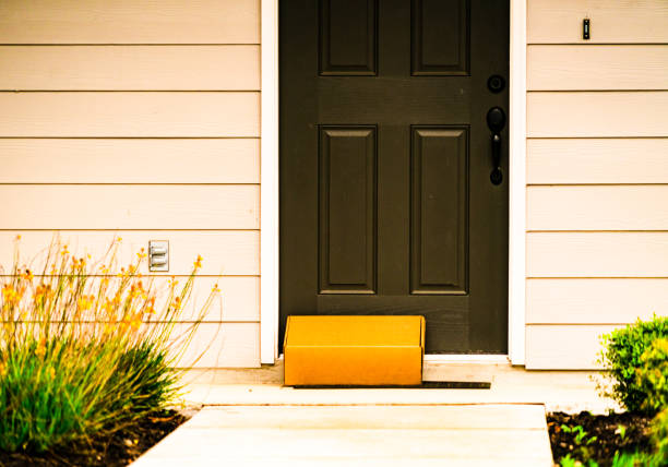 istock Packaged Delivered waiting for Homeowner 1255757519