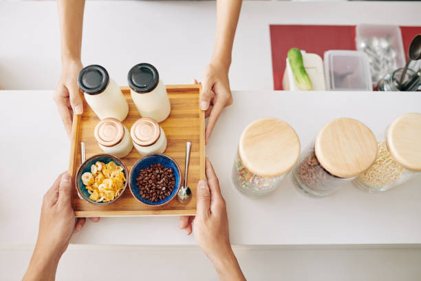 istock Customer buying breakfast in coffeeshop 1255862004