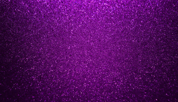 glänzend lila glitzer textur hintergrund - lila stock-fotos und bilder