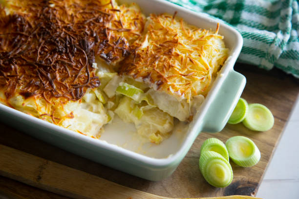 istock Leak gratinated with potatoes and bechamel 1255928927