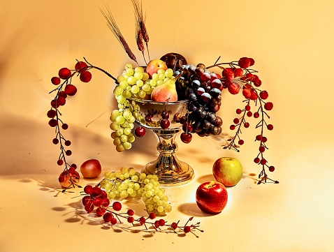 fruit bundle apple grape