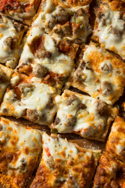istock Homemade Sausage and Peppers Pizza 1255985930