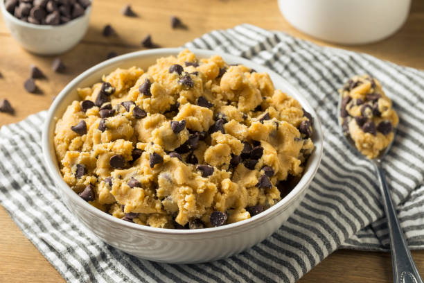 istock Raw Homemade Chocolate Chip Cookie Dough 1255986182
