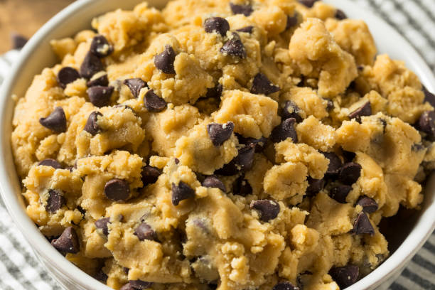 istock Raw Homemade Chocolate Chip Cookie Dough 1255986220