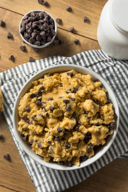 istock Raw Homemade Chocolate Chip Cookie Dough 1255987444