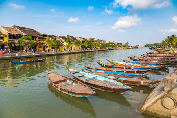 tradycyjne łodzie w: hoi an - vietnam hoi an traditional culture travel zdjęcia i obrazy z banku zdjęć