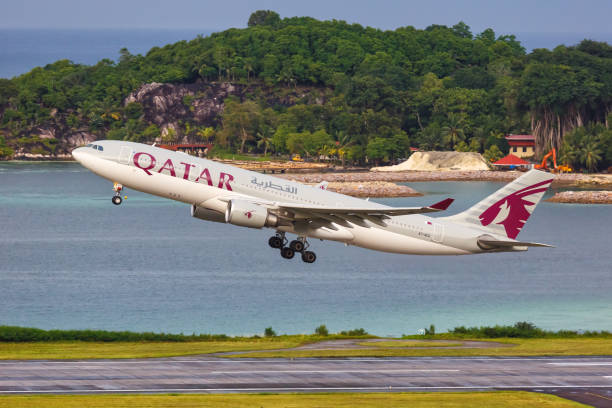 卡達航空公司空客a330飛機馬埃塞席爾機場 - qatar airways 個照片及圖片檔