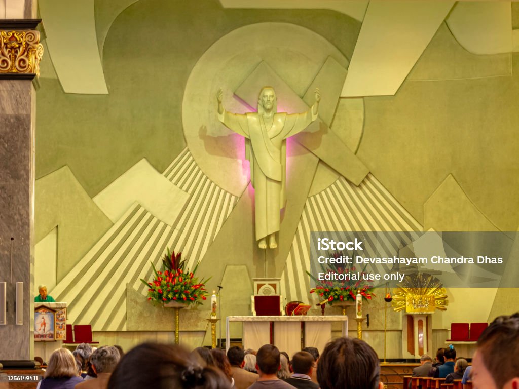 Bogota Colombia The Altar Of The Iglesia Del Divino Niño On Plaza 20 De  Julio A Place Of Pilgrimage For Roman Catholics In Latin America Stock  Photo - Download Image Now - iStock