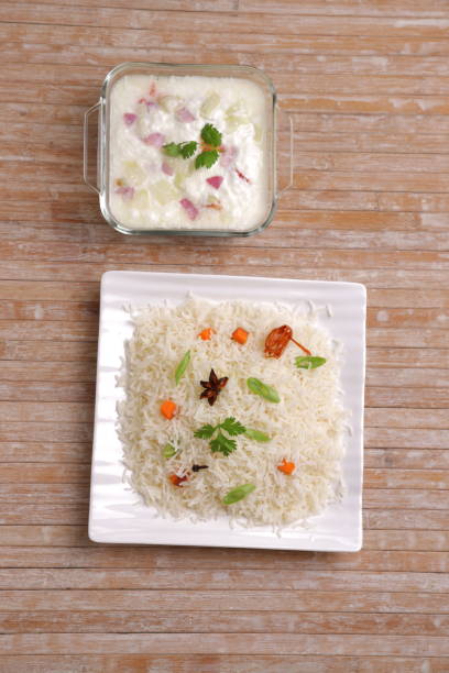 Veg Pulav_wooden background