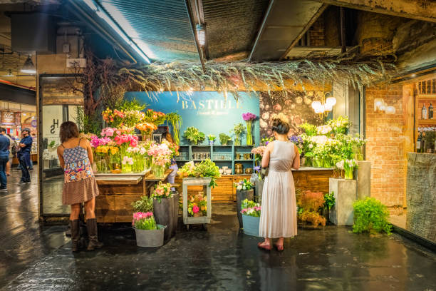 flower shop chelsea market new york city usa - chelsea new york imagens e fotografias de stock