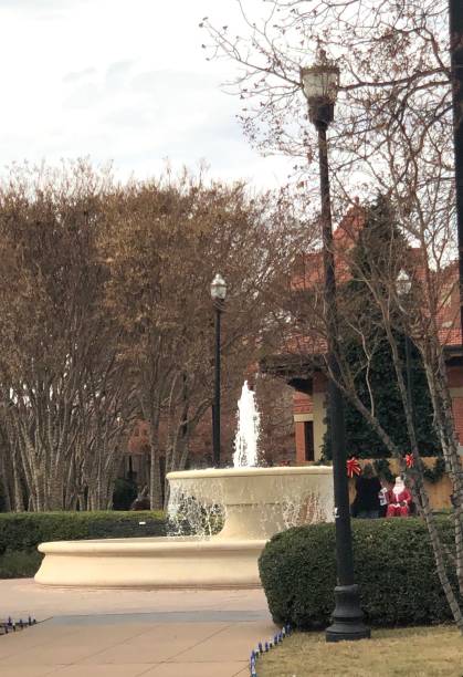 istock Christmas at the fountain 1256244211
