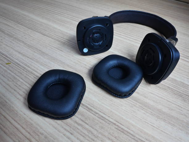istock Broken Black headphones 1256321285