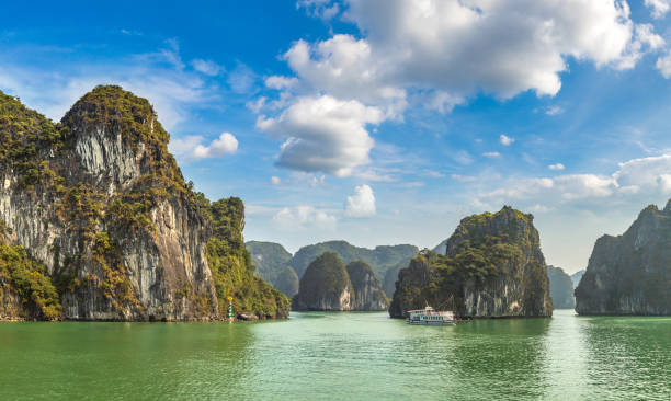 istock Halong bay, Vietnam 1256363080