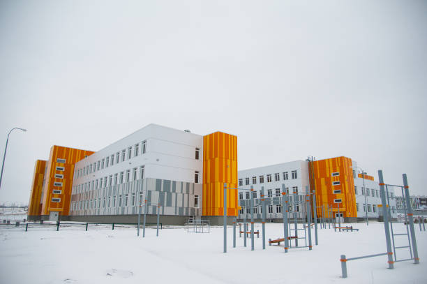 nouveau bâtiment scolaire moderne - 11877 photos et images de collection