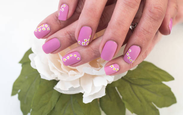 istock White Daisy Flower Nail Art Design 1256490021